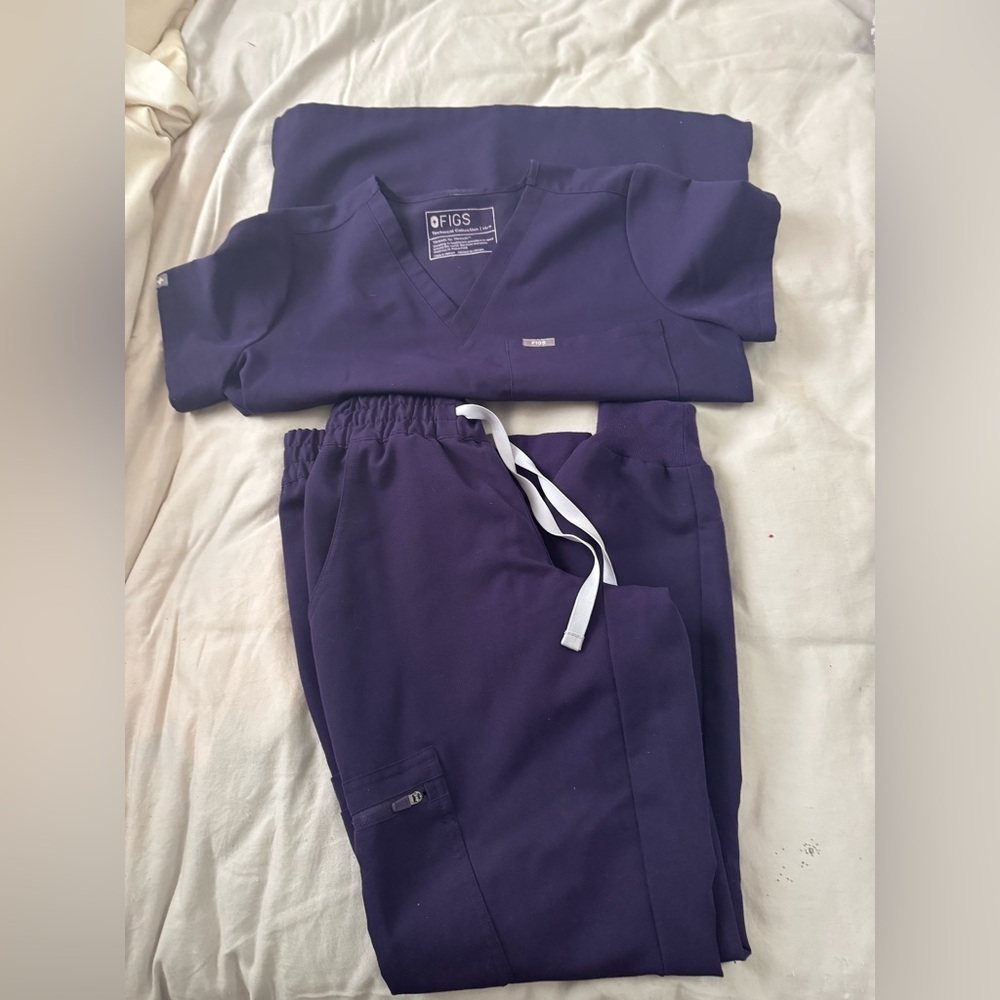 Figs Dark Purple Scrub Set